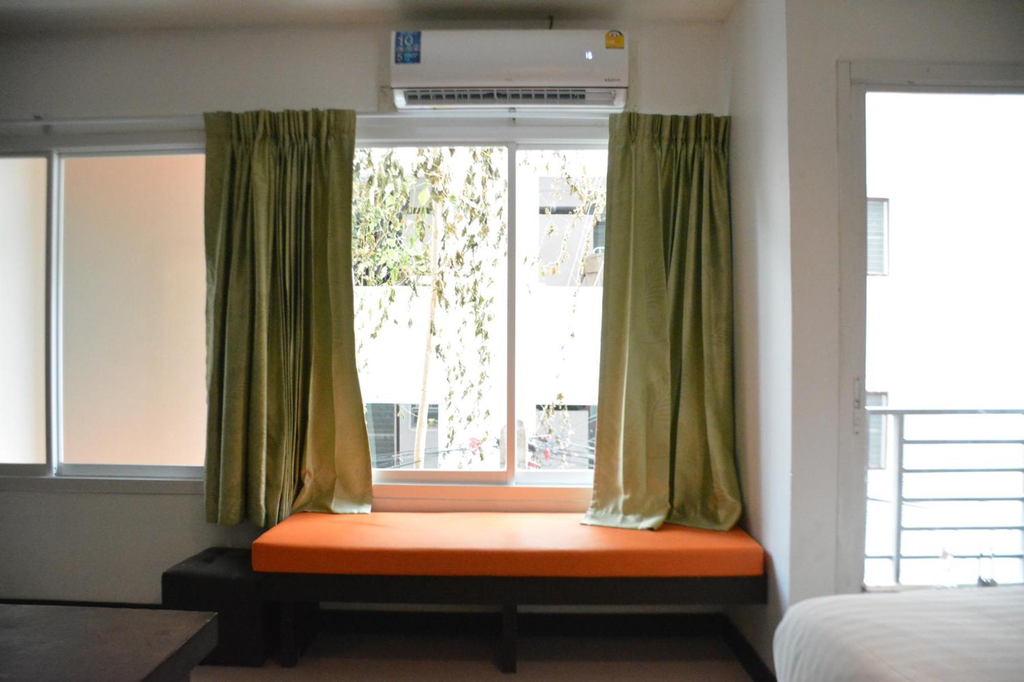 Zephyr Grand Hotel Patong Exterior photo