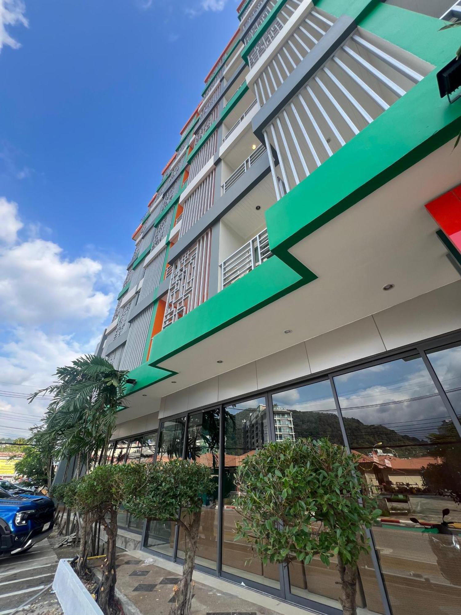 Zephyr Grand Hotel Patong Exterior photo