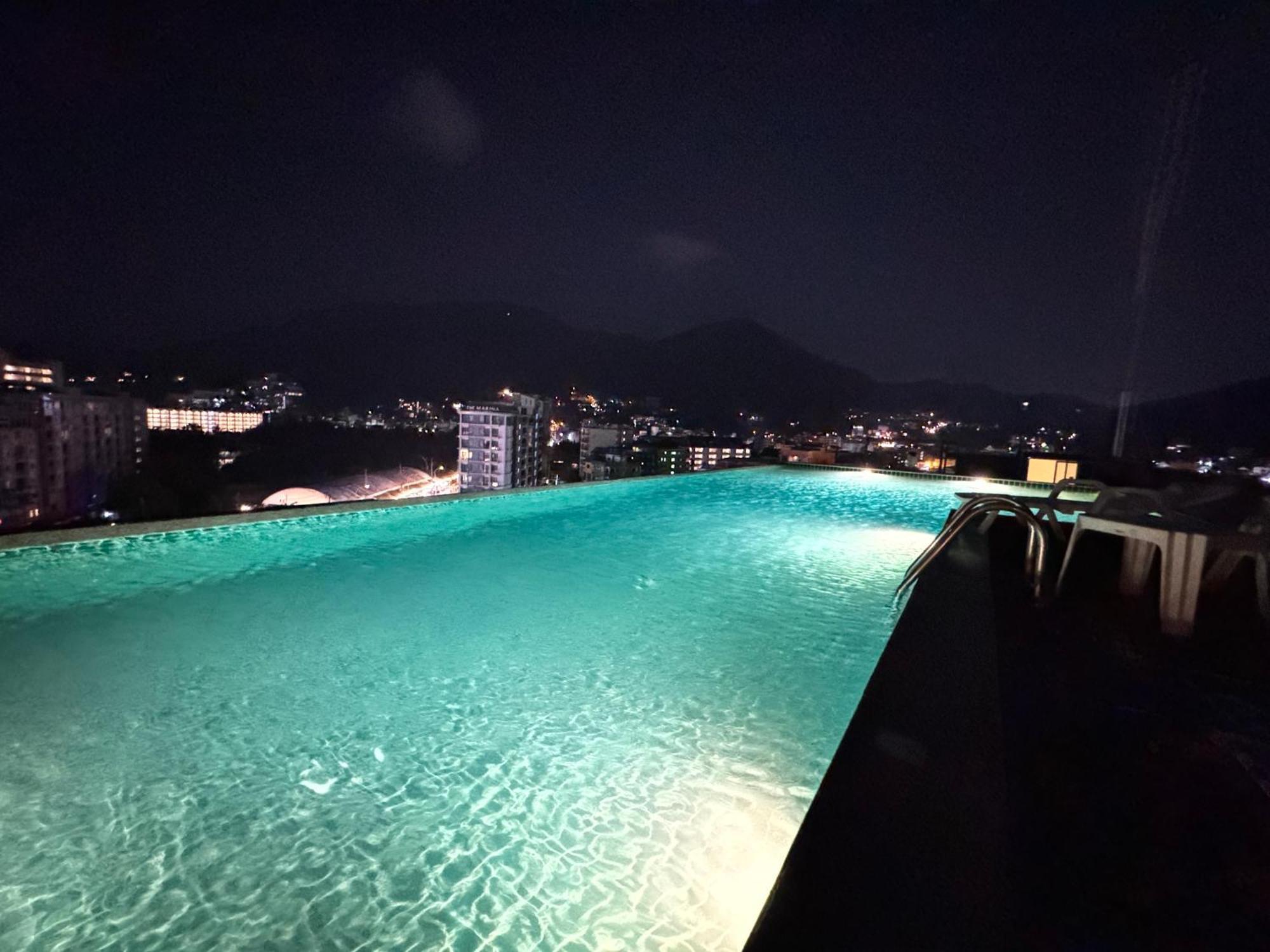Zephyr Grand Hotel Patong Exterior photo