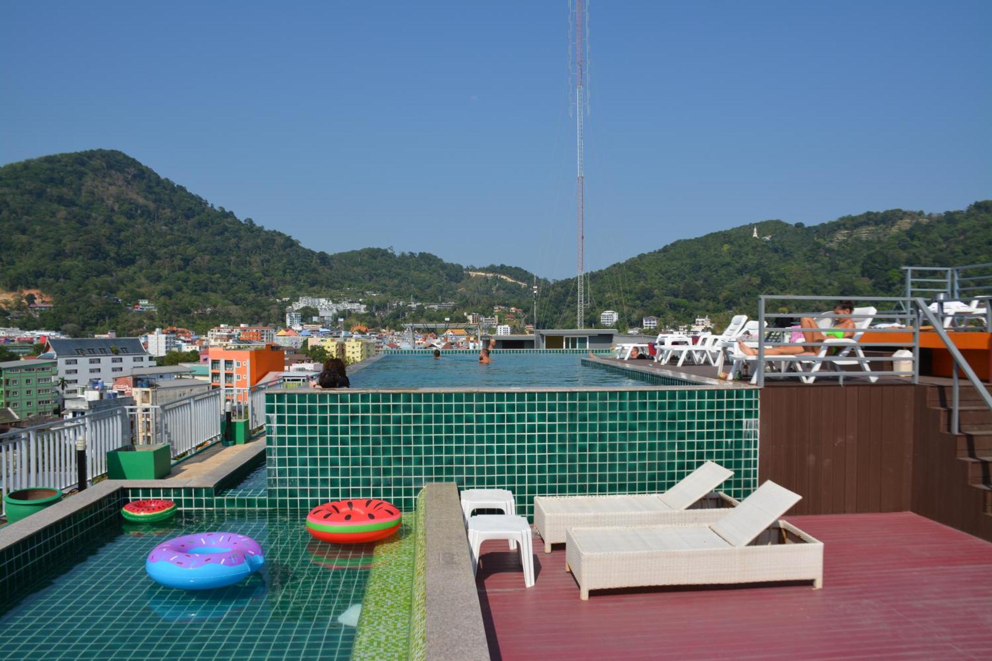 Zephyr Grand Hotel Patong Exterior photo